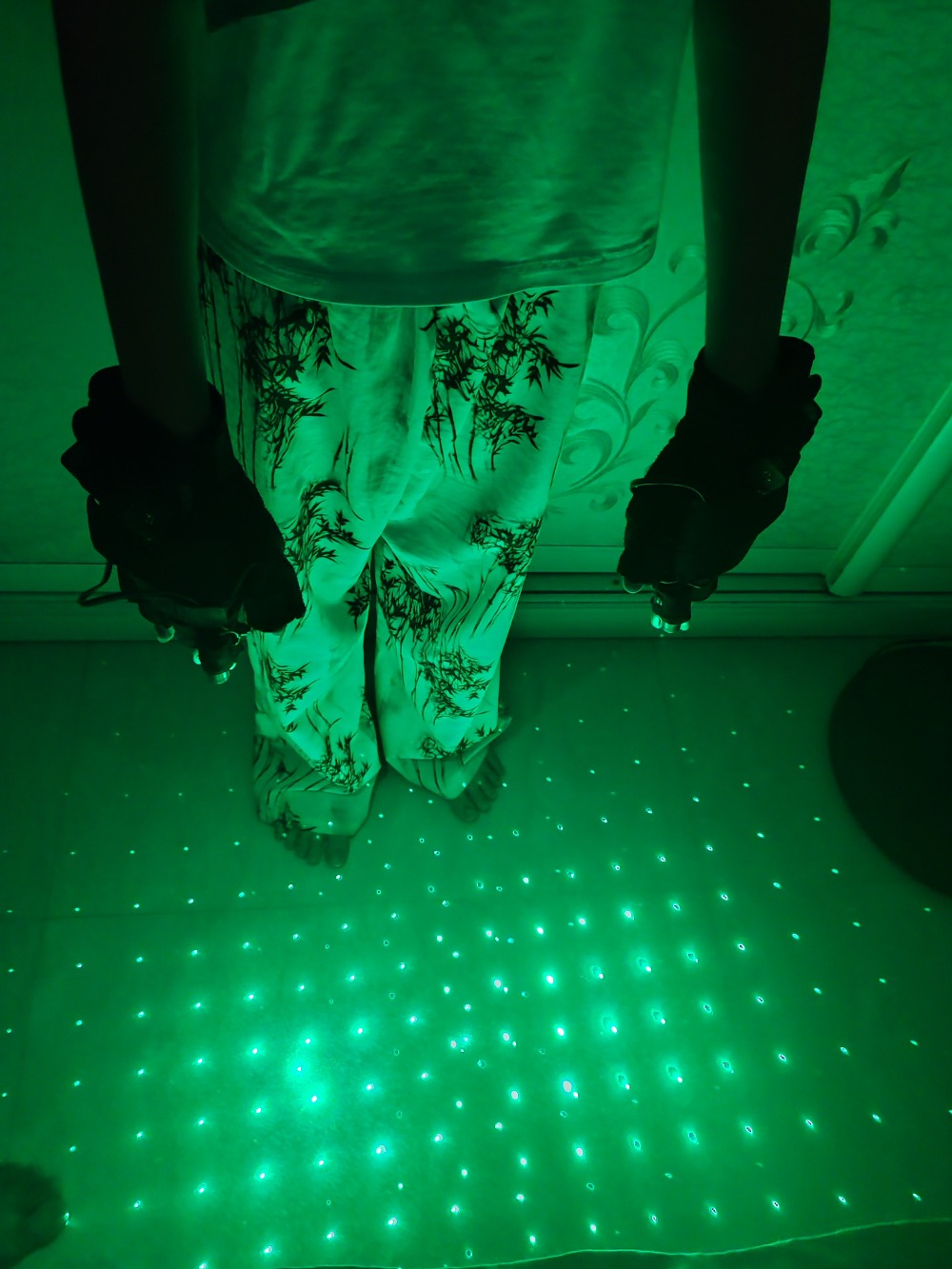 ถุงมือเลเซอร์สีเขียวเลเซอร์ Fl - Led Gloves Music บทวิจารณ์และราคา